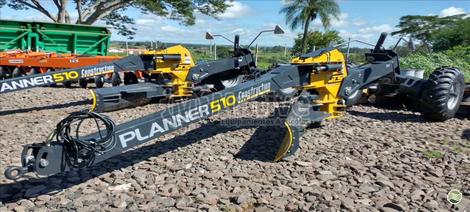 PLAINA HIDRÁULICA TRASEIRA de Mative Equipamentos Agrícolas 